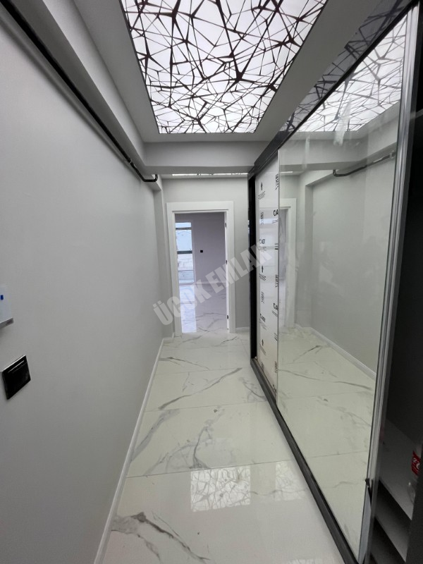 AFYON ÜÇOK EMLAKTAN MAREŞAL F ÇAKMAK MAH KİRALIK SIFIR AYARINDA LÜX GENİŞ ARAKAT 3+1 DAİRE