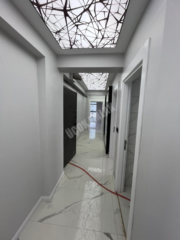 AFYON ÜÇOK EMLAKTAN MAREŞAL F ÇAKMAK MAH KİRALIK SIFIR AYARINDA LÜX GENİŞ ARAKAT 3+1 DAİRE