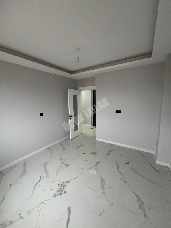 AFYON ÜÇOK EMLAKTAN MAREŞAL F ÇAKMAK MAH KİRALIK SIFIR AYARINDA LÜX GENİŞ ARAKAT 3+1 DAİRE