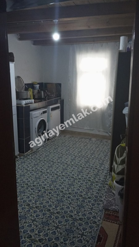GAZİ MAHALLESİ 371 M2 ARSA VE ÜZERİNDE 80 M2 SATILIK MÜSTAKİL EV