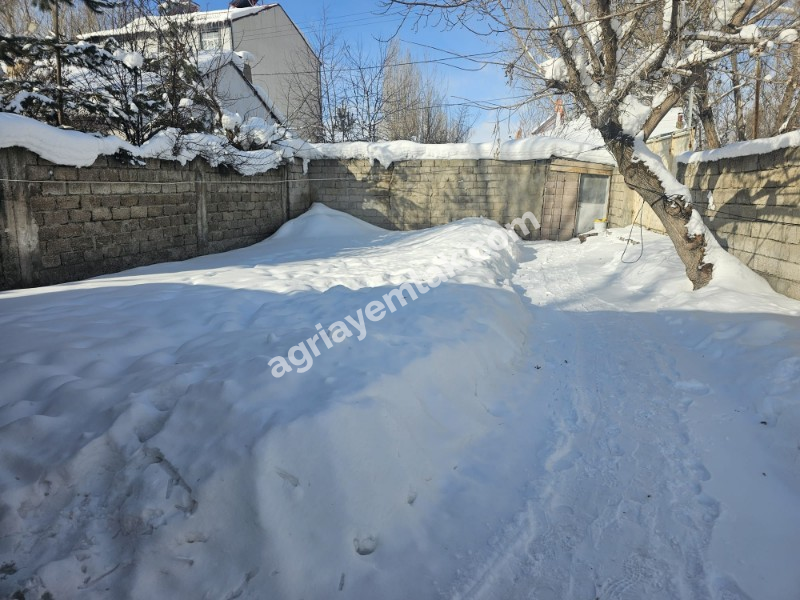 GAZİ MAHALLESİ 371 M2 ARSA VE ÜZERİNDE 80 M2 SATILIK MÜSTAKİL EV