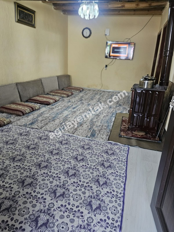 GAZİ MAHALLESİ 371 M2 ARSA VE ÜZERİNDE 80 M2 SATILIK MÜSTAKİL EV