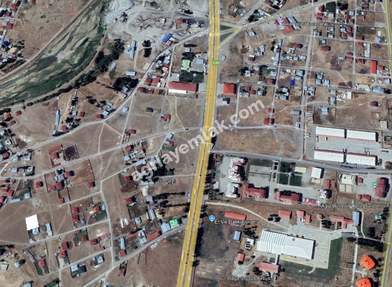 CUMHURİYET MAHALLESİ 930,37 M2 SATILIK ARSA