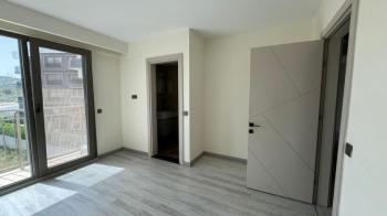 Kuşadasın'da Merkezde Satılık 3+1 Daire