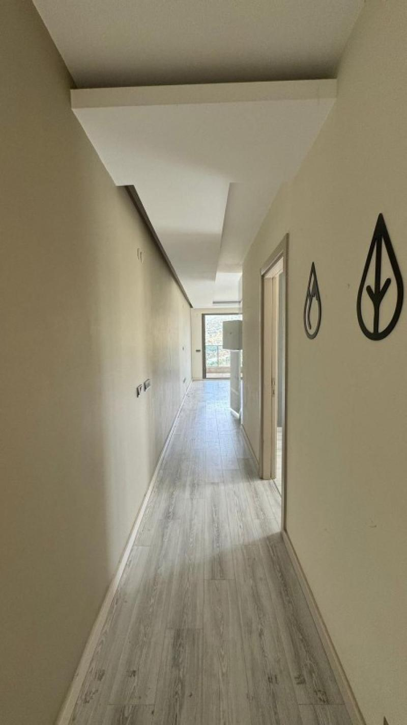 Kuşadasın'da Merkezde Satılık 3+1 Daire