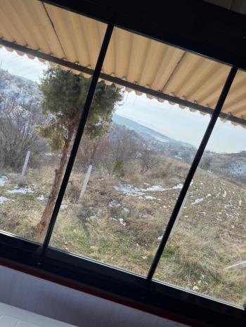 GÜVENAY - ÇORUM ÇOMAR BARAJIN ÜST TARAFI 1609,m2 SATILIK BAĞ 