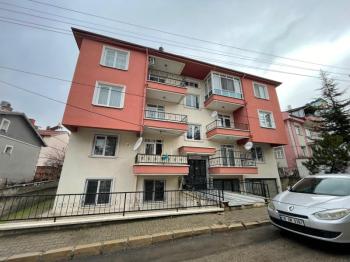 AFYON ÜÇOK EMLAKTAN MAREŞAL F ÇAKMAK SATILIK 3+1 3 KAT GENİŞ BAKIMLI DAİRE