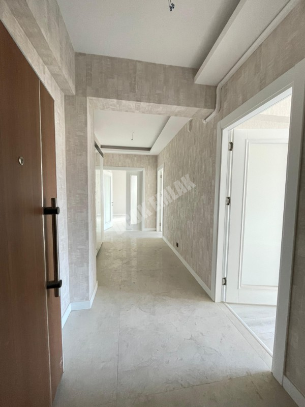 AFYON ÜÇOK EMLAKTAN SELÇIKLU MAH  SIFIR LÜX 4+1 156M² SATILIK DAİRE 
