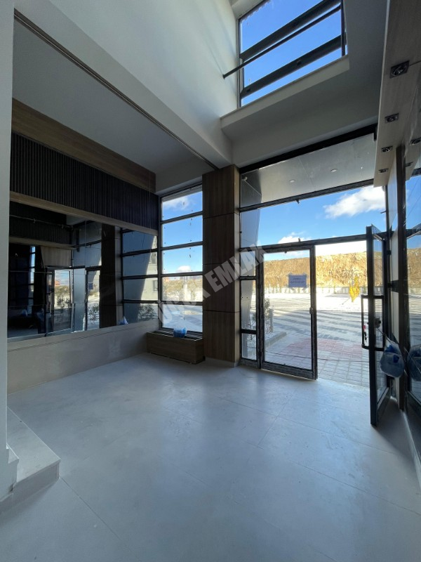 AFYON ÜÇOK EMLAKTAN SELÇIKLU MAH  SIFIR LÜX 4+1 156M² SATILIK DAİRE 