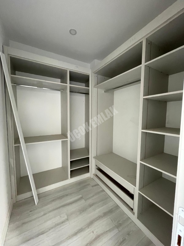 AFYON ÜÇOK EMLAKTAN SELÇIKLU MAH  SIFIR LÜX 4+1 156M² SATILIK DAİRE 