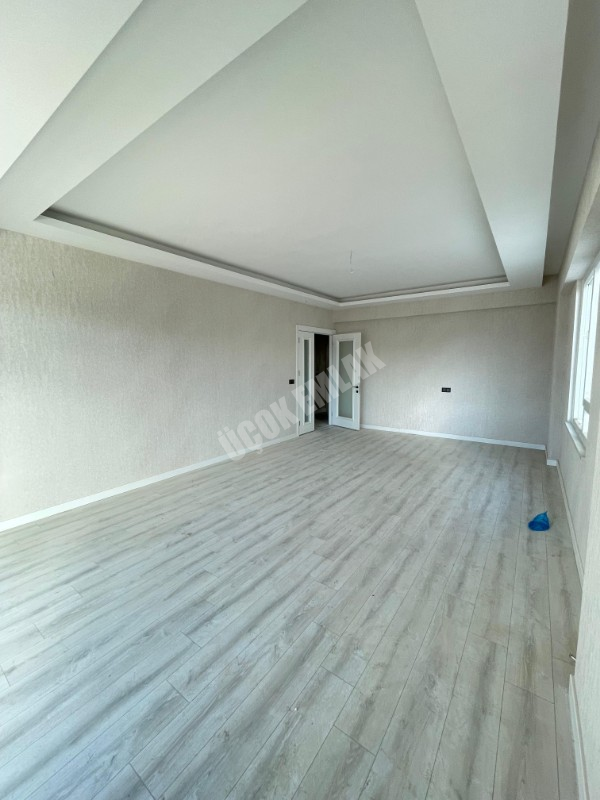 AFYON ÜÇOK EMLAKTAN SELÇIKLU MAH  SIFIR LÜX 4+1 156M² SATILIK DAİRE 