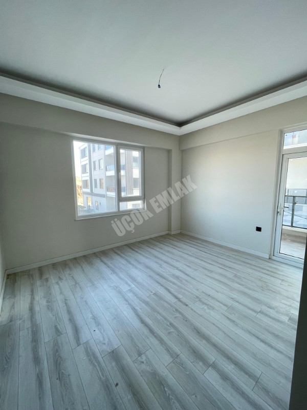 AFYON ÜÇOK EMLAKTAN SELÇIKLU MAH  SIFIR LÜX 4+1 156M² SATILIK DAİRE 