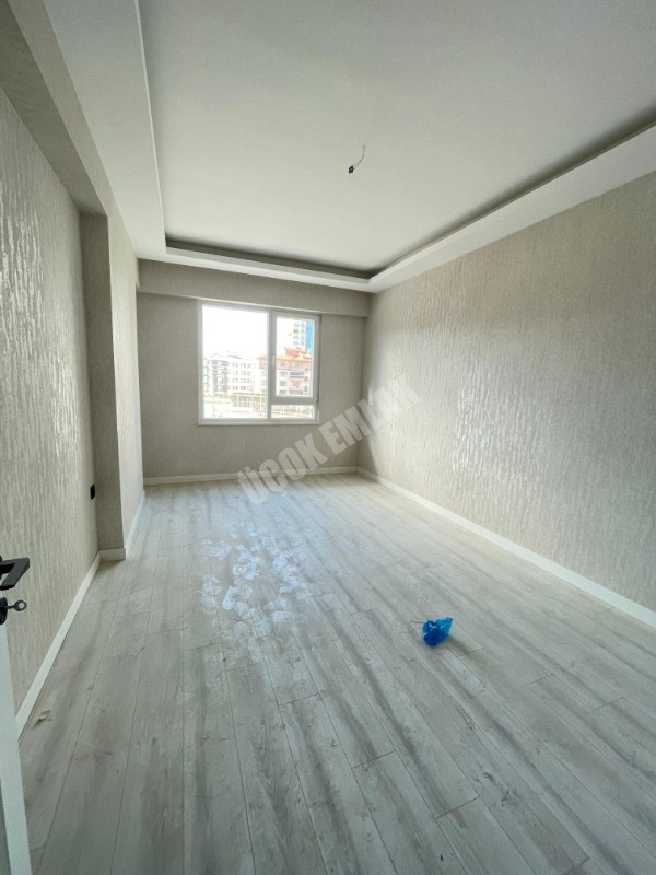 AFYON ÜÇOK EMLAKTAN SELÇIKLU MAH  SIFIR LÜX 4+1 156M² SATILIK DAİRE 