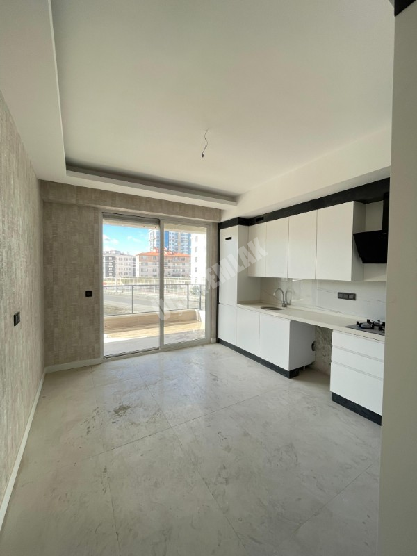 AFYON ÜÇOK EMLAKTAN SELÇIKLU MAH  SIFIR LÜX 4+1 156M² SATILIK DAİRE 