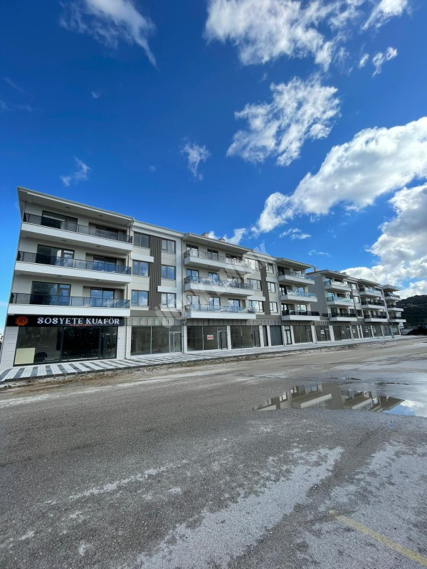 AFYON ÜÇOK EMLAKTAN SELÇIKLU MAH SIFIR LÜX  3+1 136M² SATILIK DAİRE