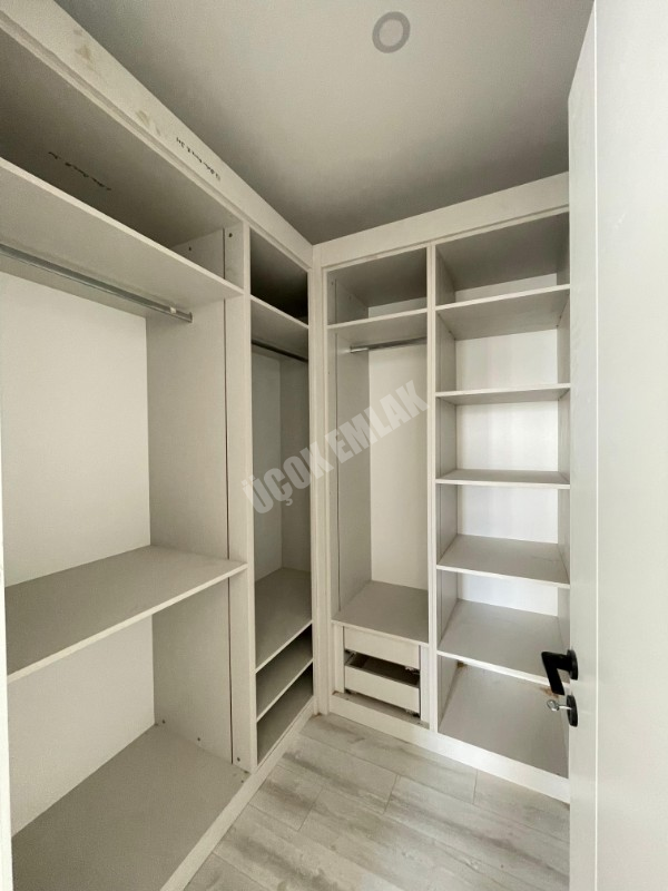 AFYON ÜÇOK EMLAKTAN SELÇIKLU MAH SIFIR LÜX  3+1 136M² SATILIK DAİRE