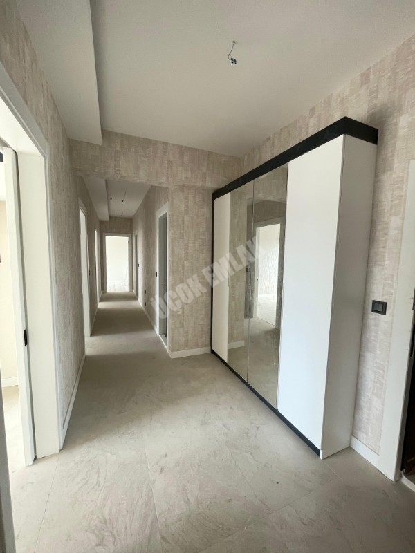 AFYON ÜÇOK EMLAKTAN SELÇIKLU MAH SIFIR LÜX  3+1 136M² SATILIK DAİRE