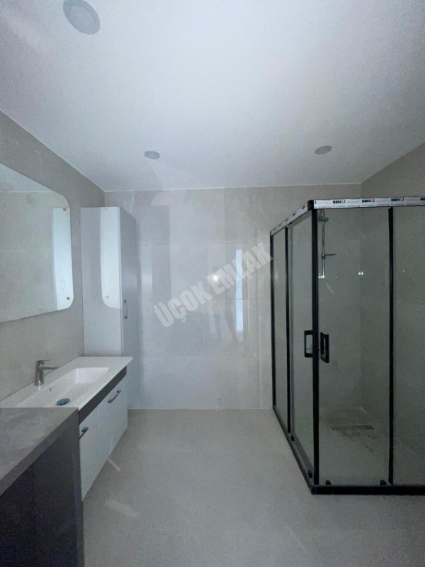 AFYON ÜÇOK EMLAKTAN SELÇIKLU MAH SIFIR LÜX  3+1 136M² SATILIK DAİRE