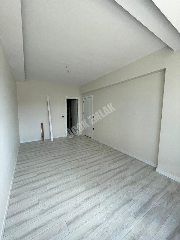 AFYON ÜÇOK EMLAKTAN SELÇIKLU MAH SIFIR LÜX  3+1 136M² SATILIK DAİRE