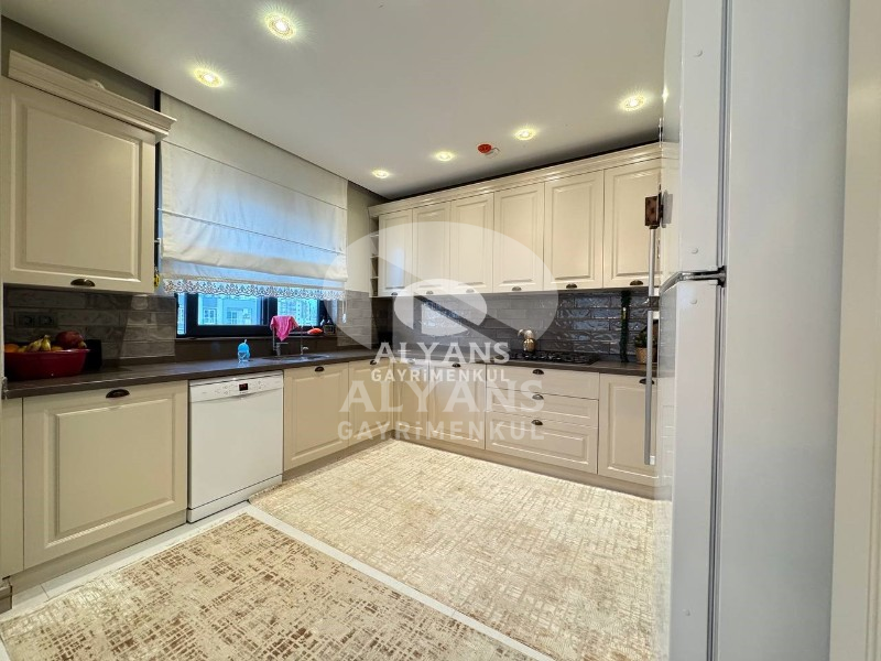 ALYANS'TAN SOLİ CENTER CİVARI MASRAFSIZ DENİZ GÖREN LÜKS 4+1