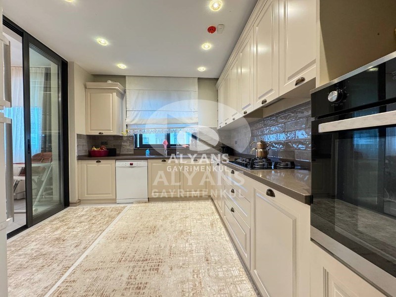 ALYANS'TAN SOLİ CENTER CİVARI MASRAFSIZ DENİZ GÖREN LÜKS 4+1