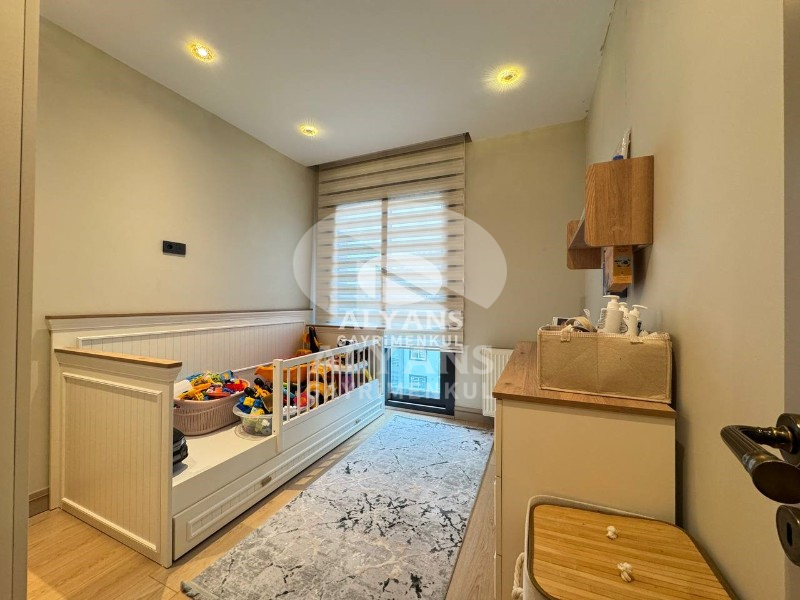 ALYANS'TAN SOLİ CENTER CİVARI MASRAFSIZ DENİZ GÖREN LÜKS 4+1