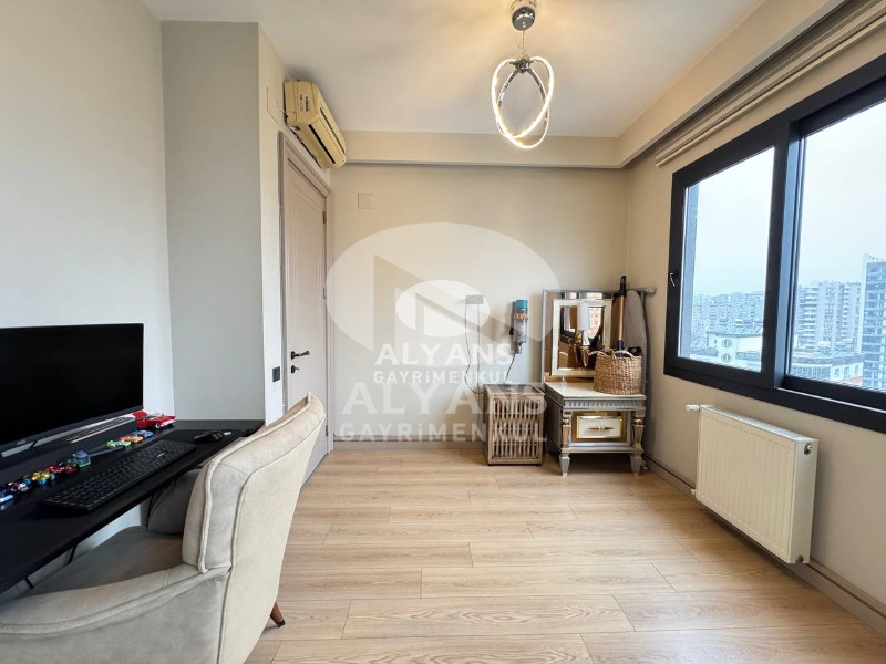 ALYANS'TAN SOLİ CENTER CİVARI MASRAFSIZ DENİZ GÖREN LÜKS 4+1