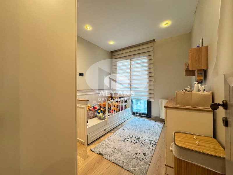 ALYANS'TAN SOLİ CENTER CİVARI MASRAFSIZ DENİZ GÖREN LÜKS 4+1