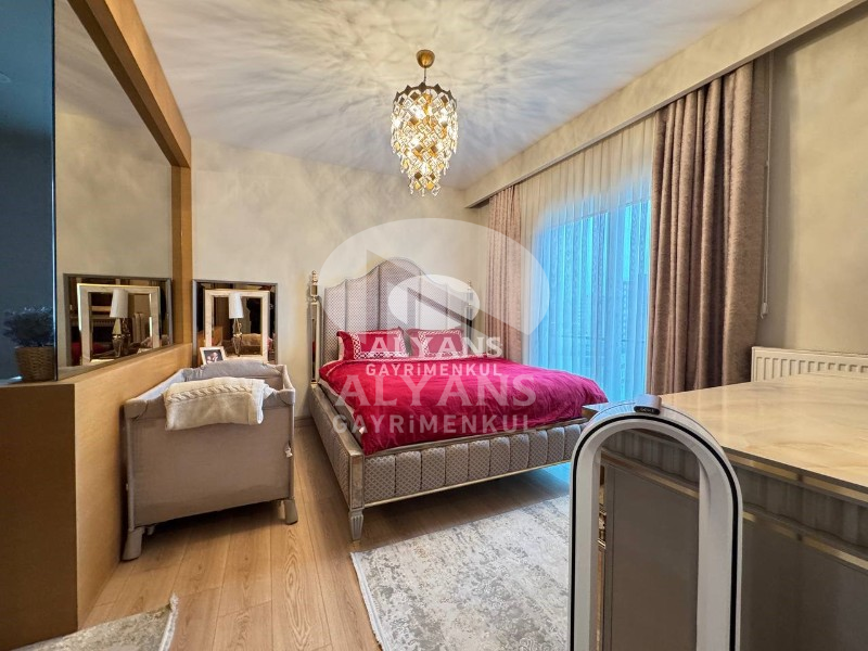 ALYANS'TAN SOLİ CENTER CİVARI MASRAFSIZ DENİZ GÖREN LÜKS 4+1