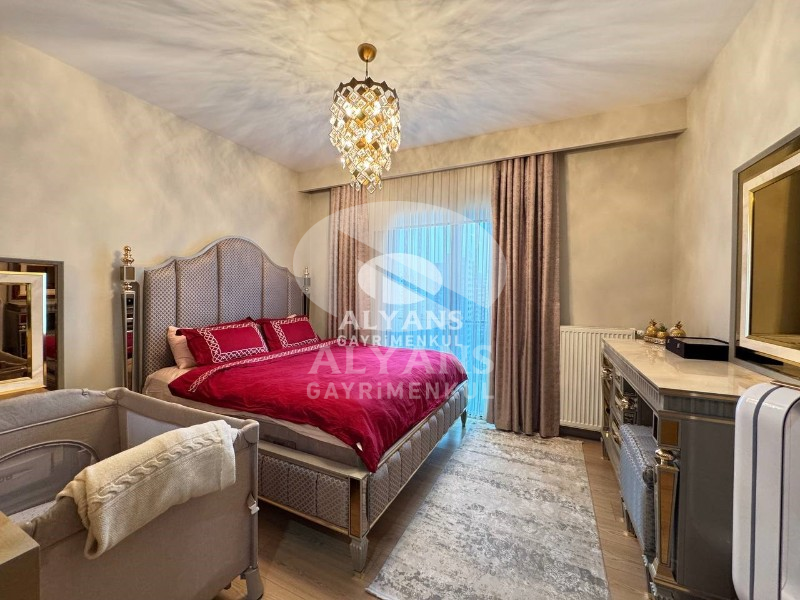 ALYANS'TAN SOLİ CENTER CİVARI MASRAFSIZ DENİZ GÖREN LÜKS 4+1