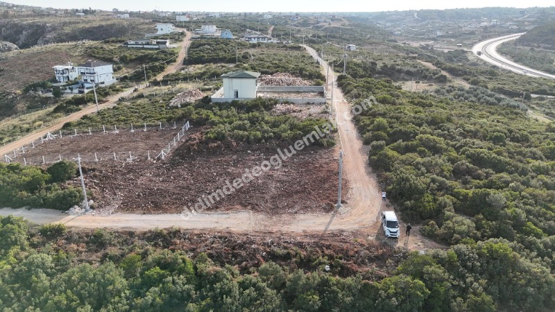 Didim Seyrantepe de Satılık Köşe Başı 570M2  Arsa Bafa Gölü Manzaralı