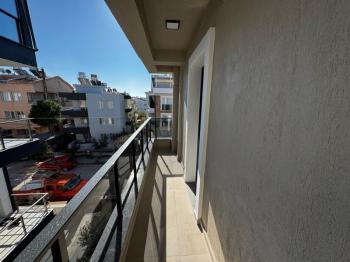 CUMHURİYET MAHALLESİ'NDE 2+1 SIFIR GENİŞ BAHÇE KULLANIMLI SATILIK DAİRE