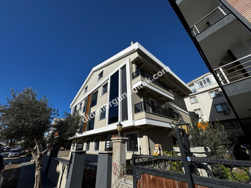 CUMHURİYET MAHALLESİ'NDE 2+1 SIFIR GENİŞ BAHÇE KULLANIMLI SATILIK DAİRE