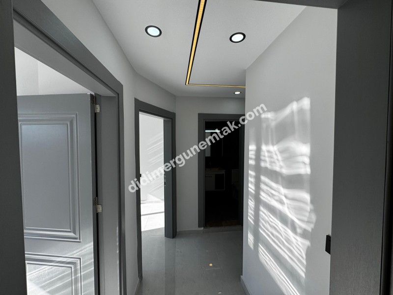 CUMHURİYET MAHALLESİ'NDE 2+1 SIFIR GENİŞ BAHÇE KULLANIMLI SATILIK DAİRE