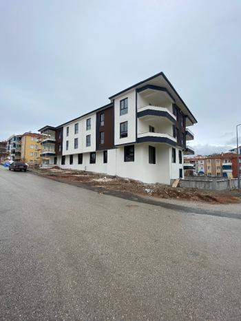 Güvenay - Çorum Bahçelievler Mah. Kültür Merkezi Yakını Satılık 3+0 Daire