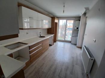 GÜVENAY -  ÇORUM GÜLABİBEY MAH. ATA CADDESİ ÜZERİNDE ULTRA LÜKS SATILIK 3+1 DAİRE