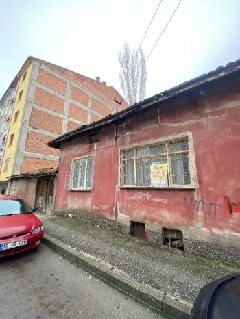 GÜVENAY - ÇORUM KALE MAH ETİ ANADOLU LİSESİ CİVARI SATILIK ARSA 