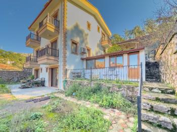 Marmaris Hisarönünde Bahçe Kullanımlı Kiralık 1+1 Daire