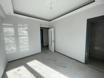 AFYON ÜÇOK EMLAKTAN VEYSEL KARANİ MAH SATILIK 3+1 ARAKAT SIFIR EBEBEYN BANYOLU DAİRE