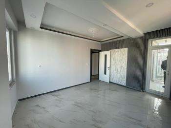 AFYON ÜÇOK EMLAKTAN VEYSEL KARANİ MAH SATILIK 3+1 ARAKAT SIFIR EBEBEYN BANYOLU DAİRE