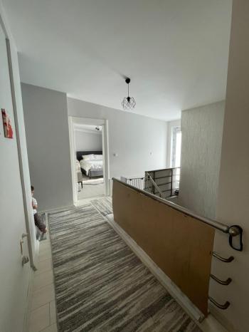 AFYON ÜÇOK EMLAKTAN DERVİŞPAŞA MAH MERKEZDE SATILIK LÜX 4+1 KOŞE KONUM GÜNEY CEPHE GENİŞ SIFIR NİTELİĞİNDE DUBLEX DAİRE