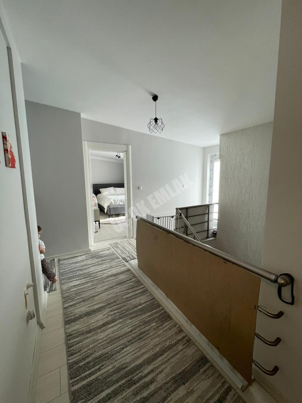 AFYON ÜÇOK EMLAKTAN DERVİŞPAŞA MAH MERKEZDE SATILIK LÜX 4+1 KOŞE KONUM GÜNEY CEPHE GENİŞ SIFIR NİTELİĞİNDE DUBLEX DAİRE