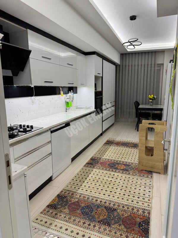 AFYON ÜÇOK EMLAKTAN DERVİŞPAŞA MAH MERKEZDE SATILIK LÜX 4+1 KOŞE KONUM GÜNEY CEPHE GENİŞ SIFIR NİTELİĞİNDE DUBLEX DAİRE