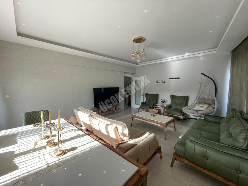 AFYON ÜÇOK EMLAKTAN DERVİŞPAŞA MAH MERKEZDE SATILIK LÜX 4+1 KOŞE KONUM GÜNEY CEPHE GENİŞ SIFIR NİTELİĞİNDE DUBLEX DAİRE