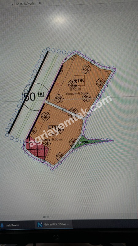 HAVAALANININ YANINDA AĞRI HAMUR YOLUNA SIFIR 10.000 M2 SATILIK İMARLI ARSA