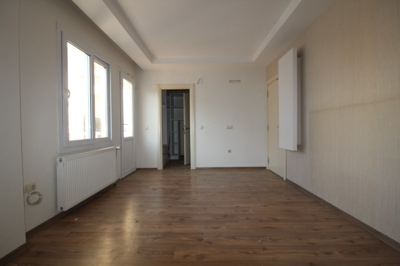 ASLAN'DAN MEZİTLİ DE SİTE İÇİ HAVUZLU SATILIK 3+1 GENİŞ DAİRE