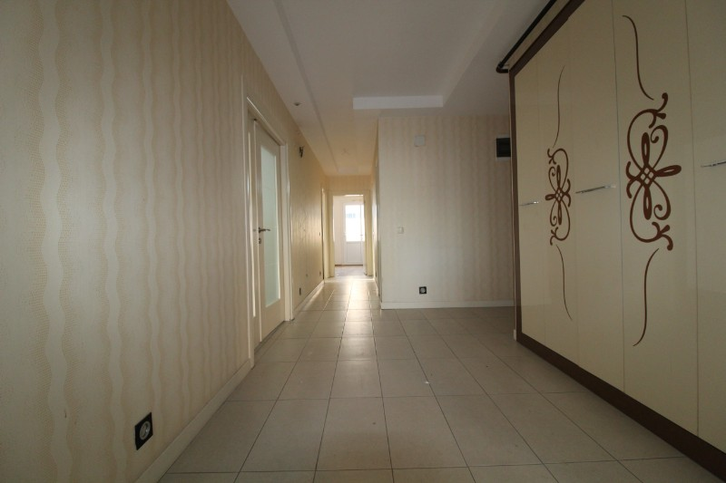 ASLAN'DAN MEZİTLİ DE SİTE İÇİ HAVUZLU SATILIK 3+1 GENİŞ DAİRE