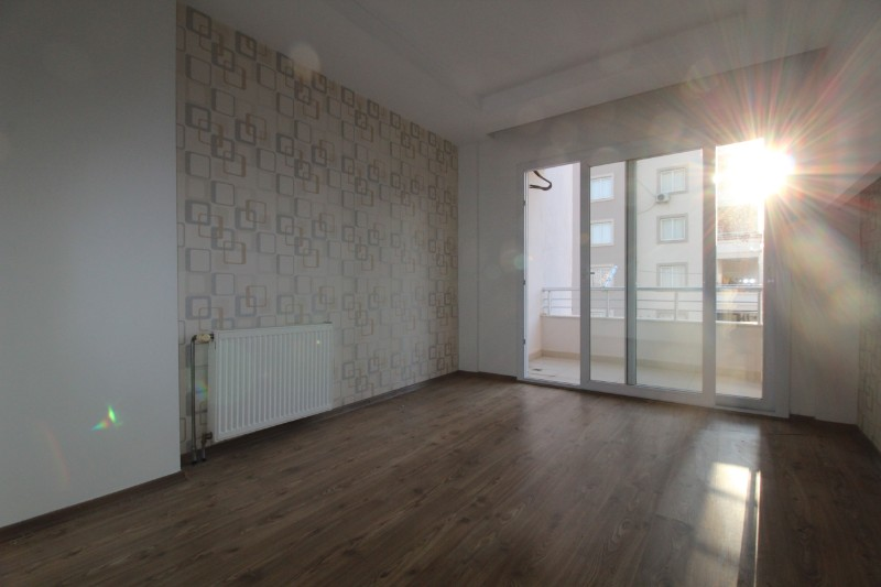 ASLAN'DAN MEZİTLİ DE SİTE İÇİ HAVUZLU SATILIK 3+1 GENİŞ DAİRE