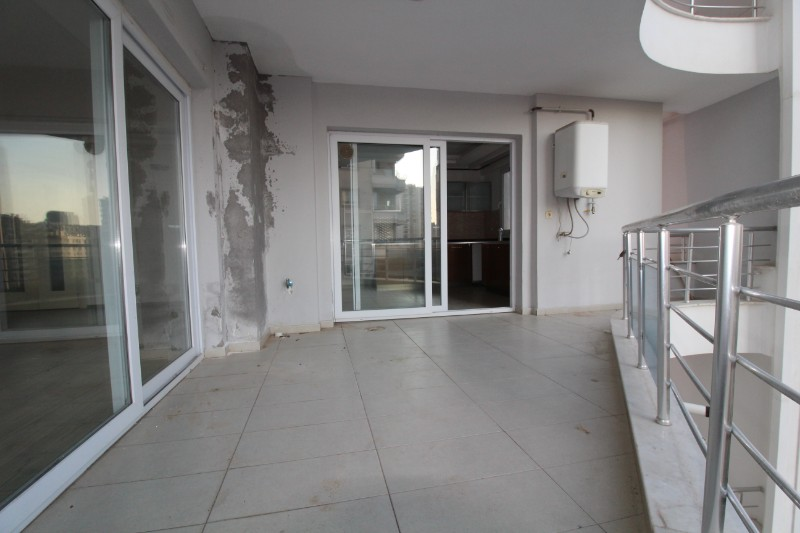 ASLAN'DAN MEZİTLİ DE SİTE İÇİ HAVUZLU SATILIK 3+1 GENİŞ DAİRE