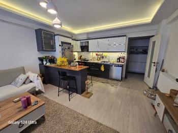 KUŞADASI DENİZ MANZARALI DOĞALGAZLI HAVUZLU SATILIK 3+1 DAİRE